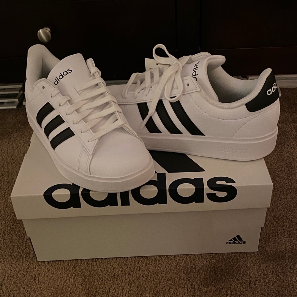 Adidas Classic White with Black Stripes Sneakers - 7.5